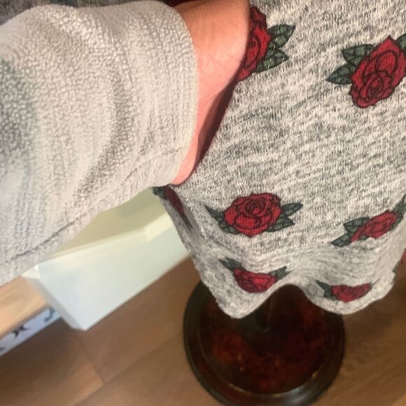 Roses Lightweight Gray Hooded Sweatshirt - Picture 5 of 6